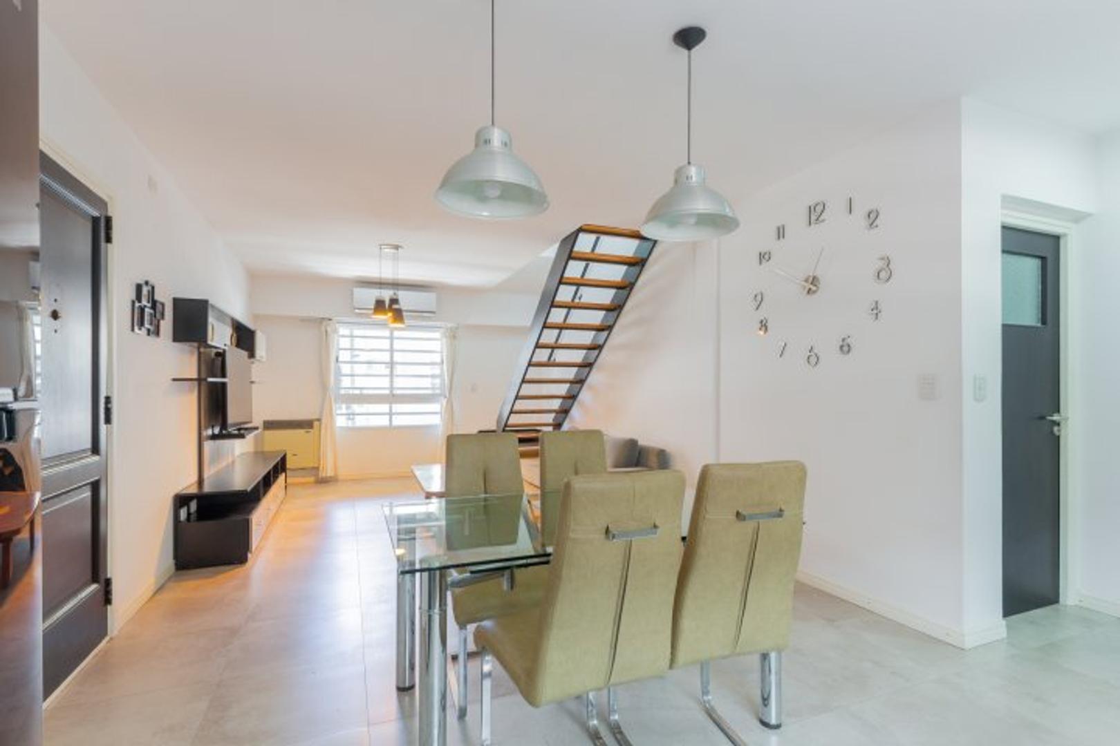 Depto Tipo Casa en Venta de 5 ambientes