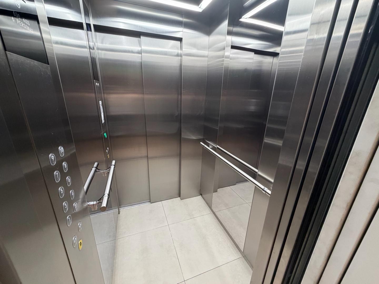 Departamento 2 ambientes con 2 baños