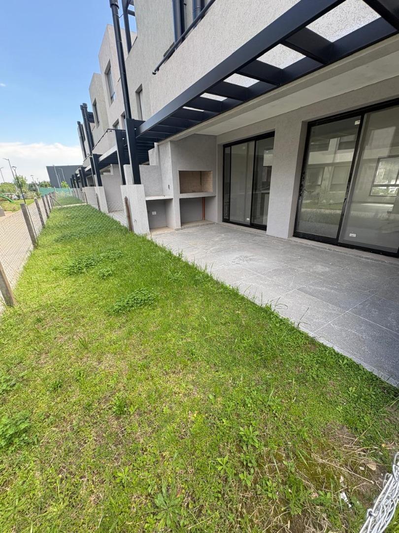 Departamento 4 ambientes con 2 baños