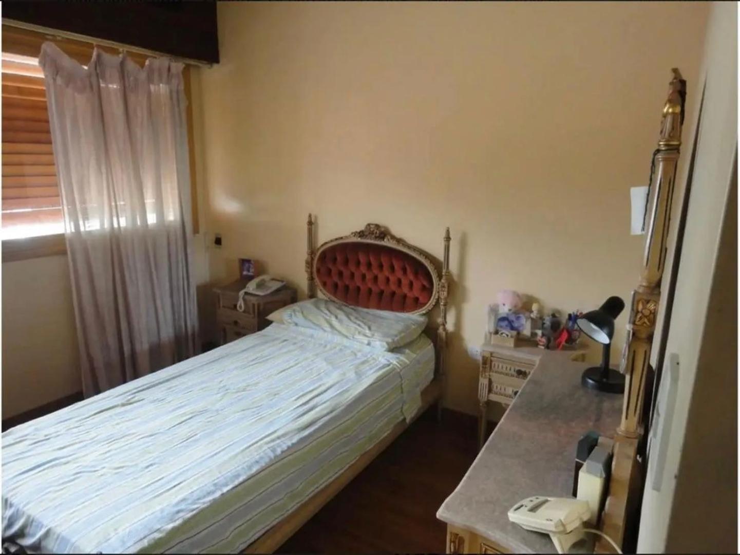 Casa 6 ambientes con 4 baños