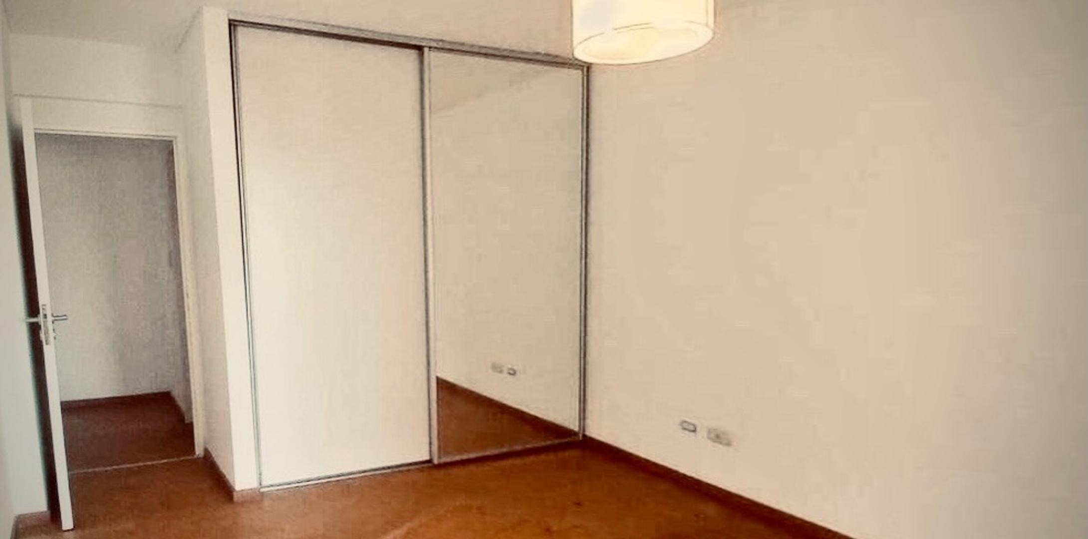 Departamento 2 ambientes con cochera DE CATEGORÍA