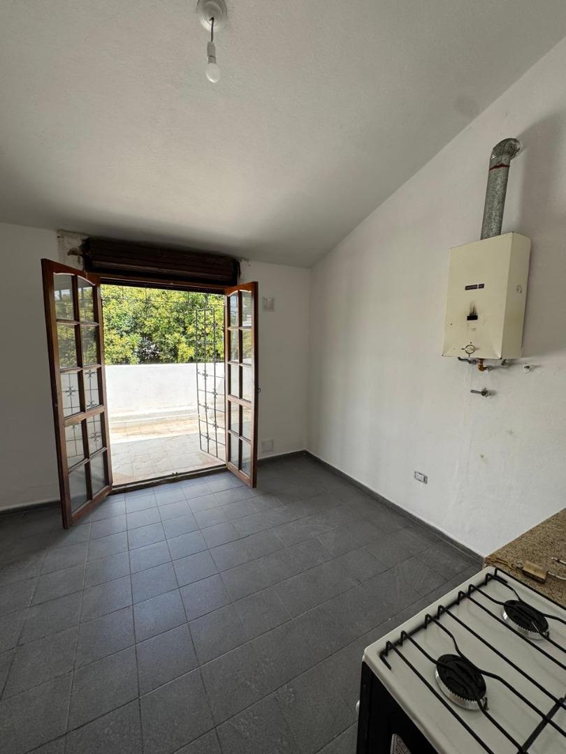 Jose Javier Diaz 1000, Piso 1