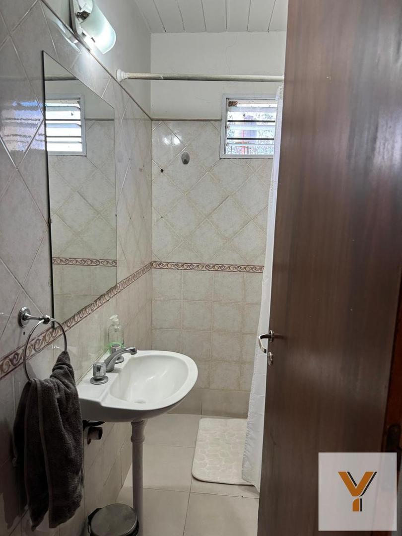 Casa 3 ambientes con 1 baño