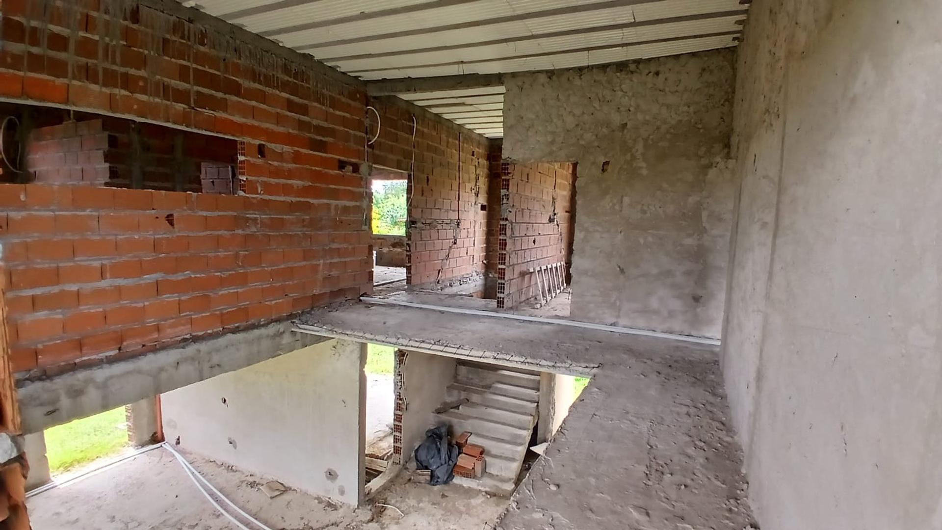 CASA EN VENTA BARRIO CHACRA LA PRUDENCIA -obra gris