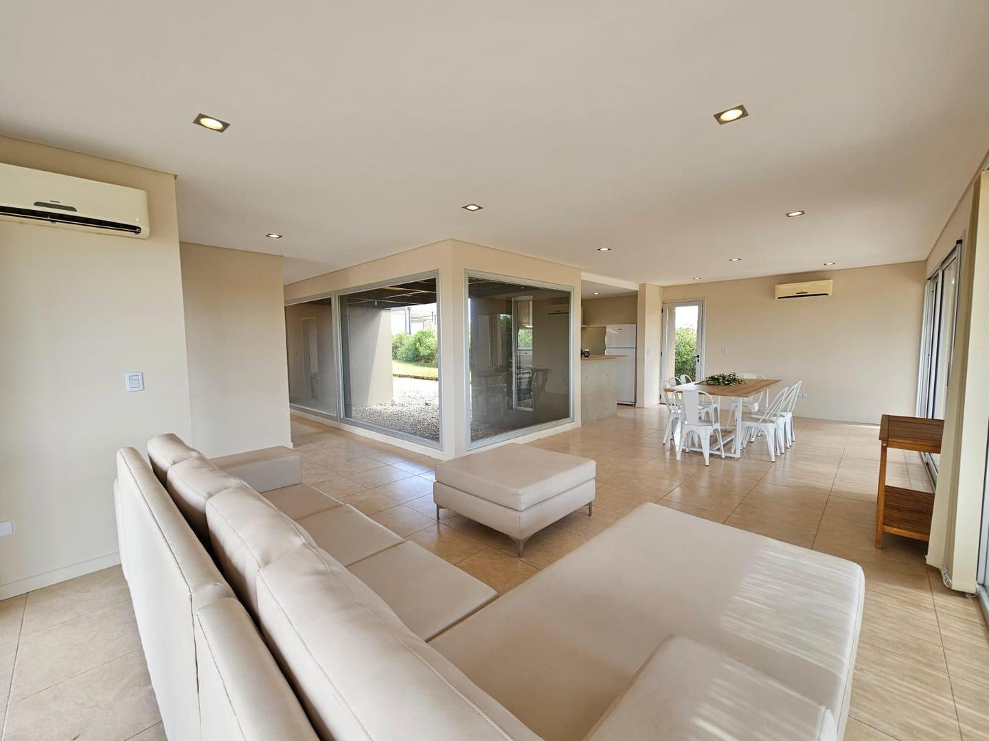 Casa en Venta al Este