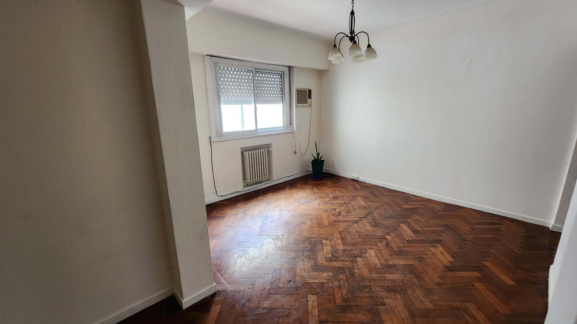 2 ambientes súper luminoso a metros de Rivadavia