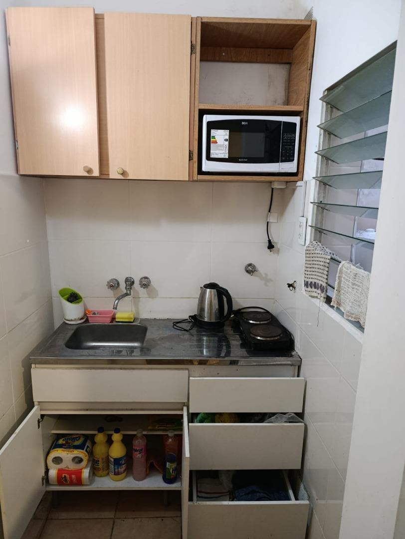 Almirante Brown 1500, Piso PB