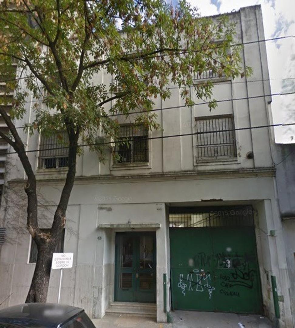 Muy buen departamento de 3 ambientes, al frente.