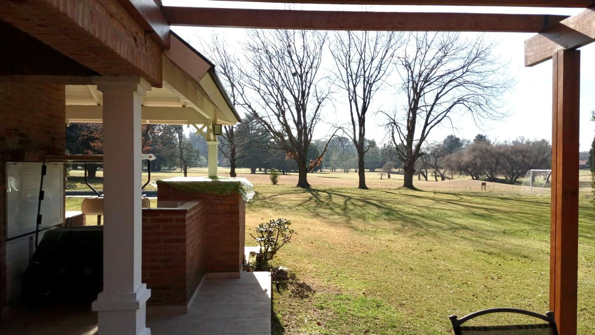 Casa 5 ambientes con 5 baños