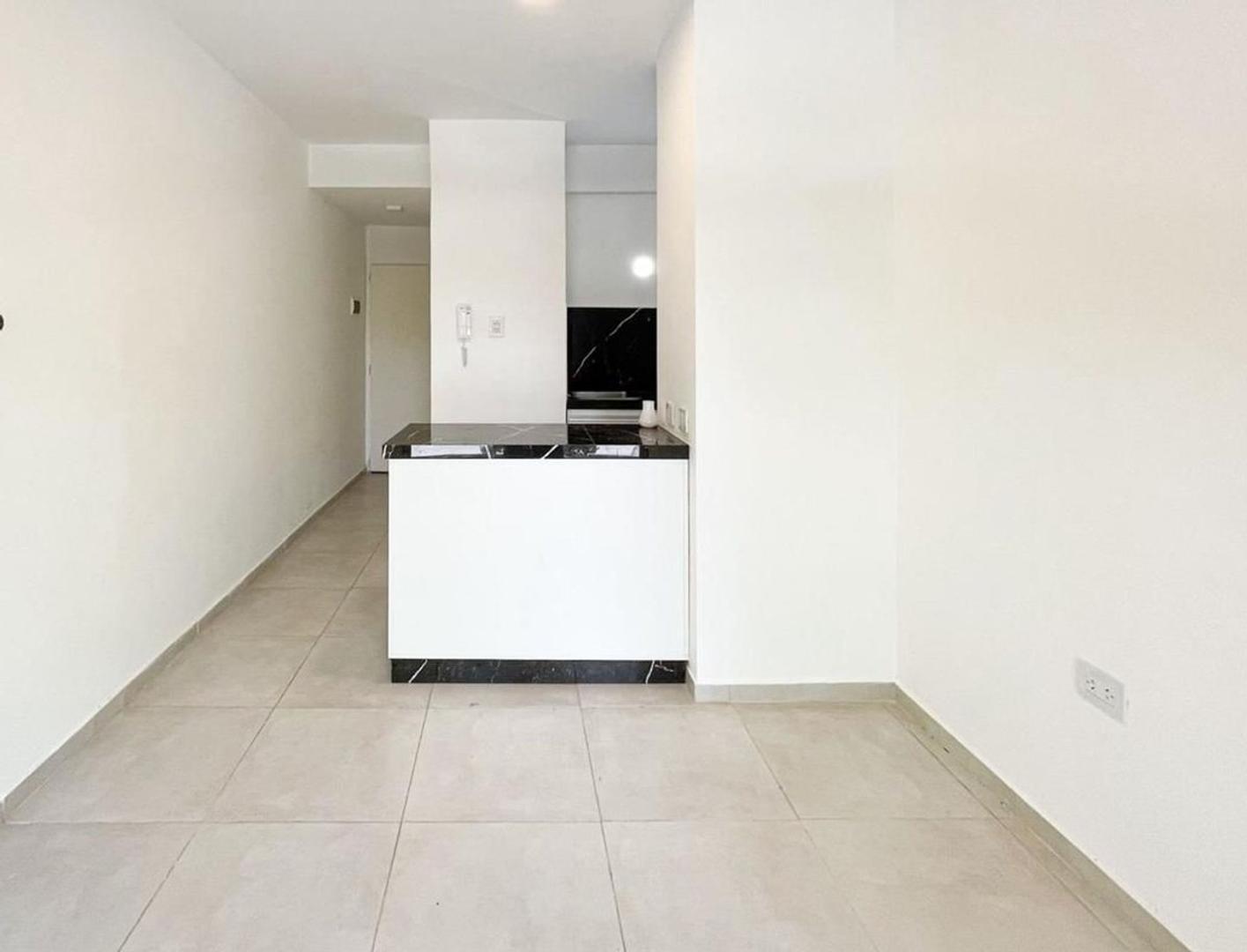 Camino General Belgrano 900