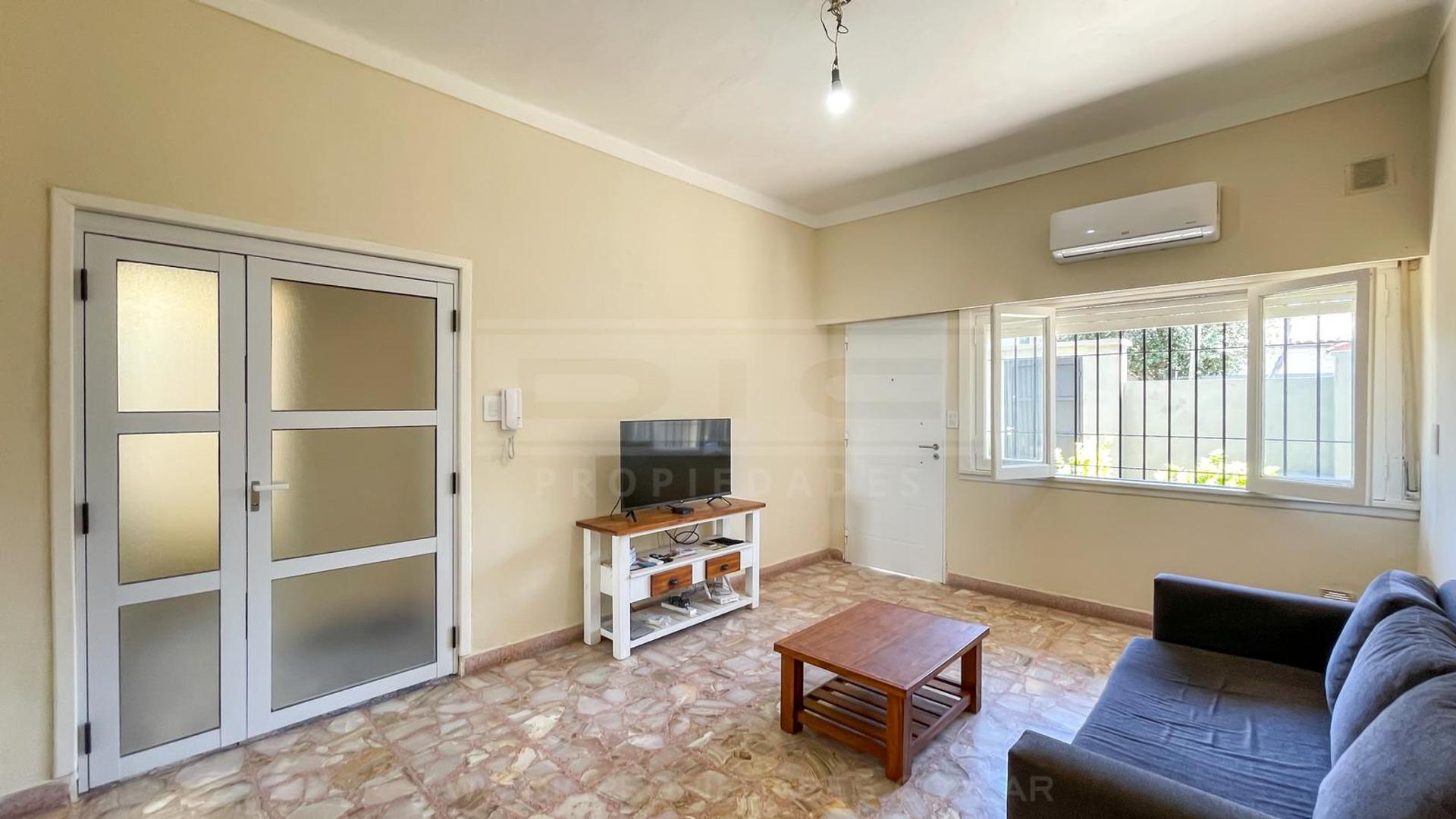 San lorenzo  al 3200, entre O higgins y Warnes