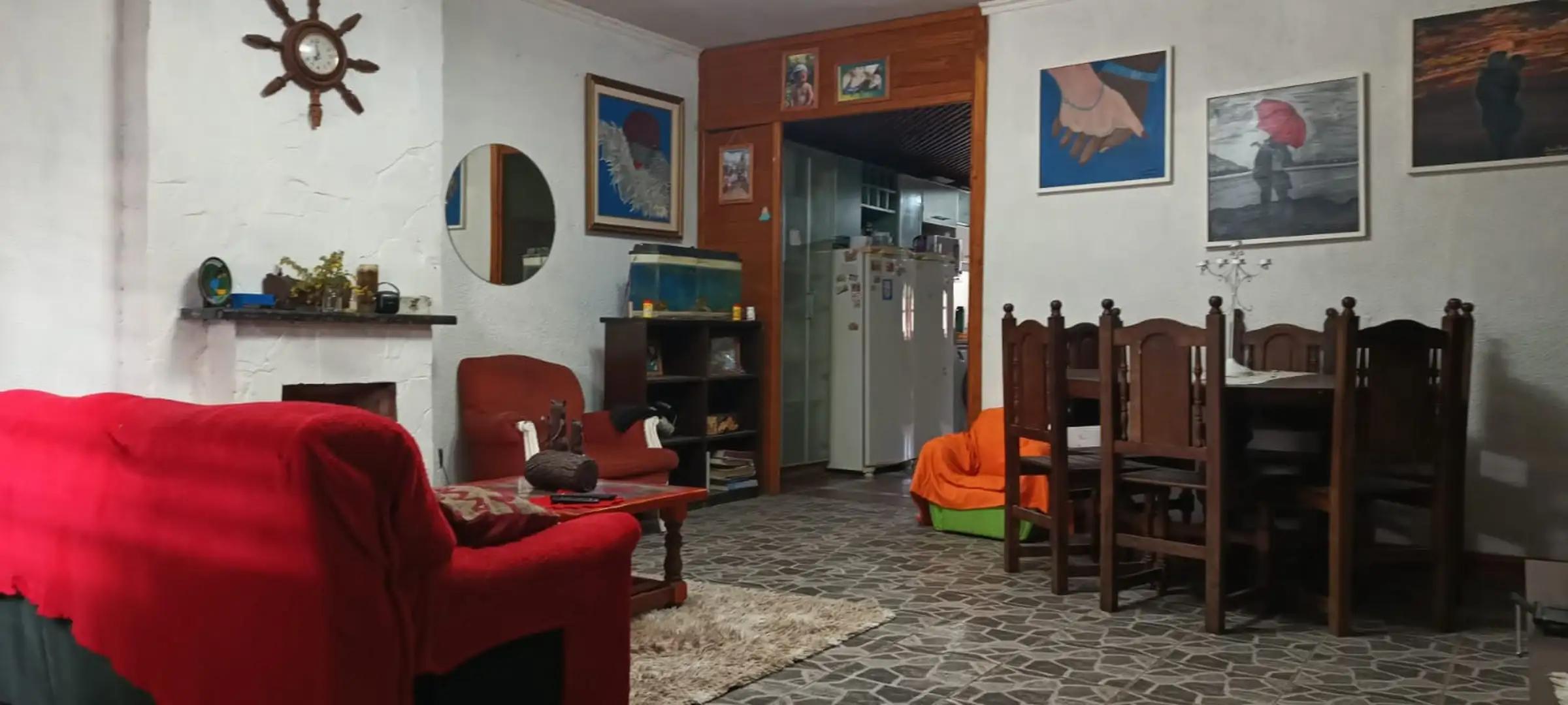 Casa 3 ambientes con 1 baño