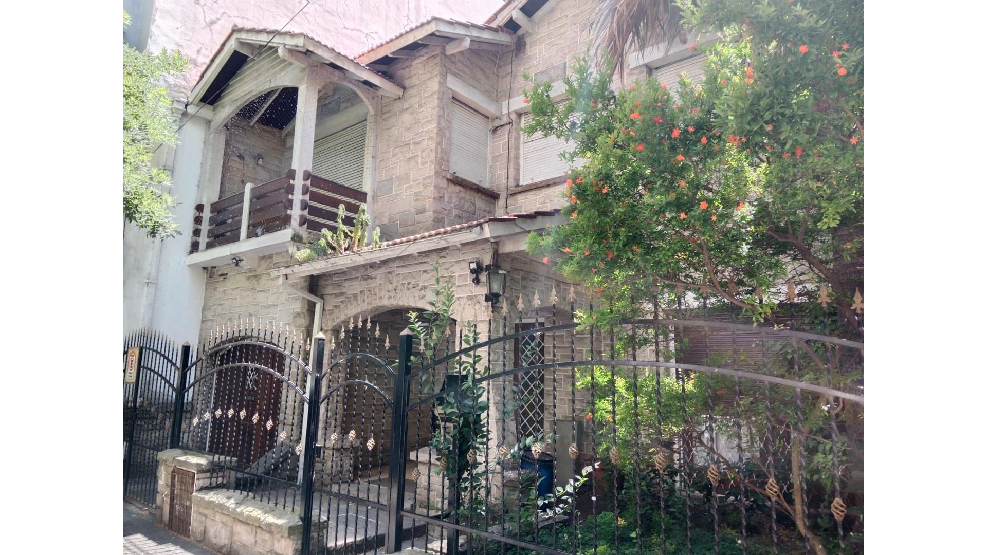 Almirante Brown 2100