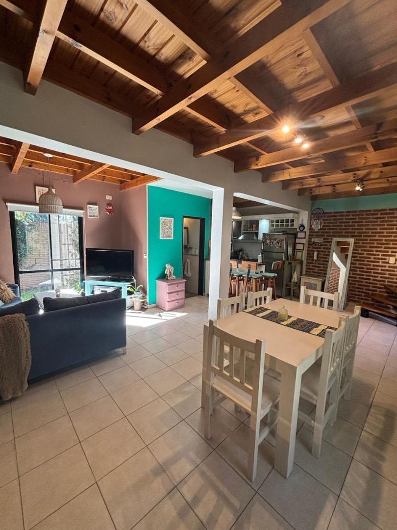 Casa tipo duplex de 4 ambientes en Casuarinas Canning