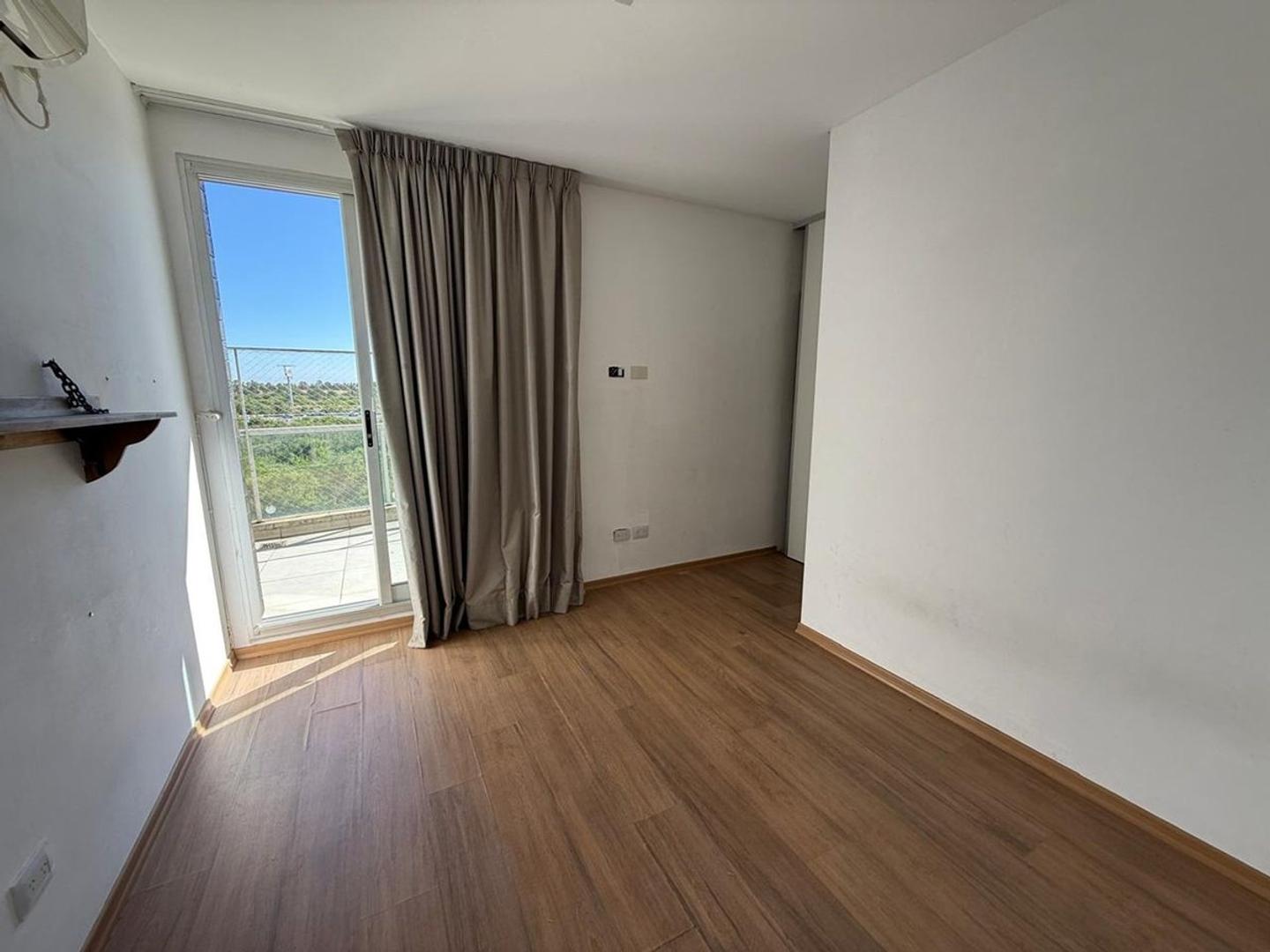 Departamento en Alquiler con 2 cocheras