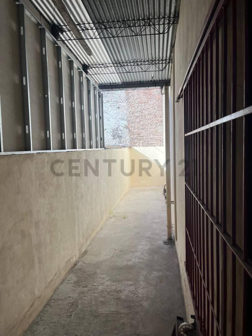 Galpon en Venta 25  mts Fondo