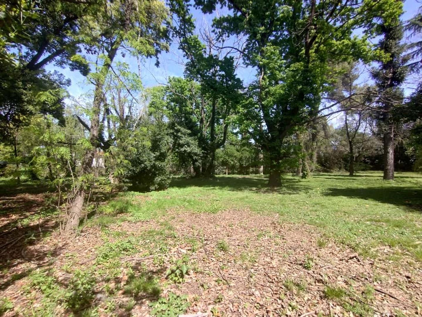 Lotes en Venta en Barrio con Portón " La Anita"