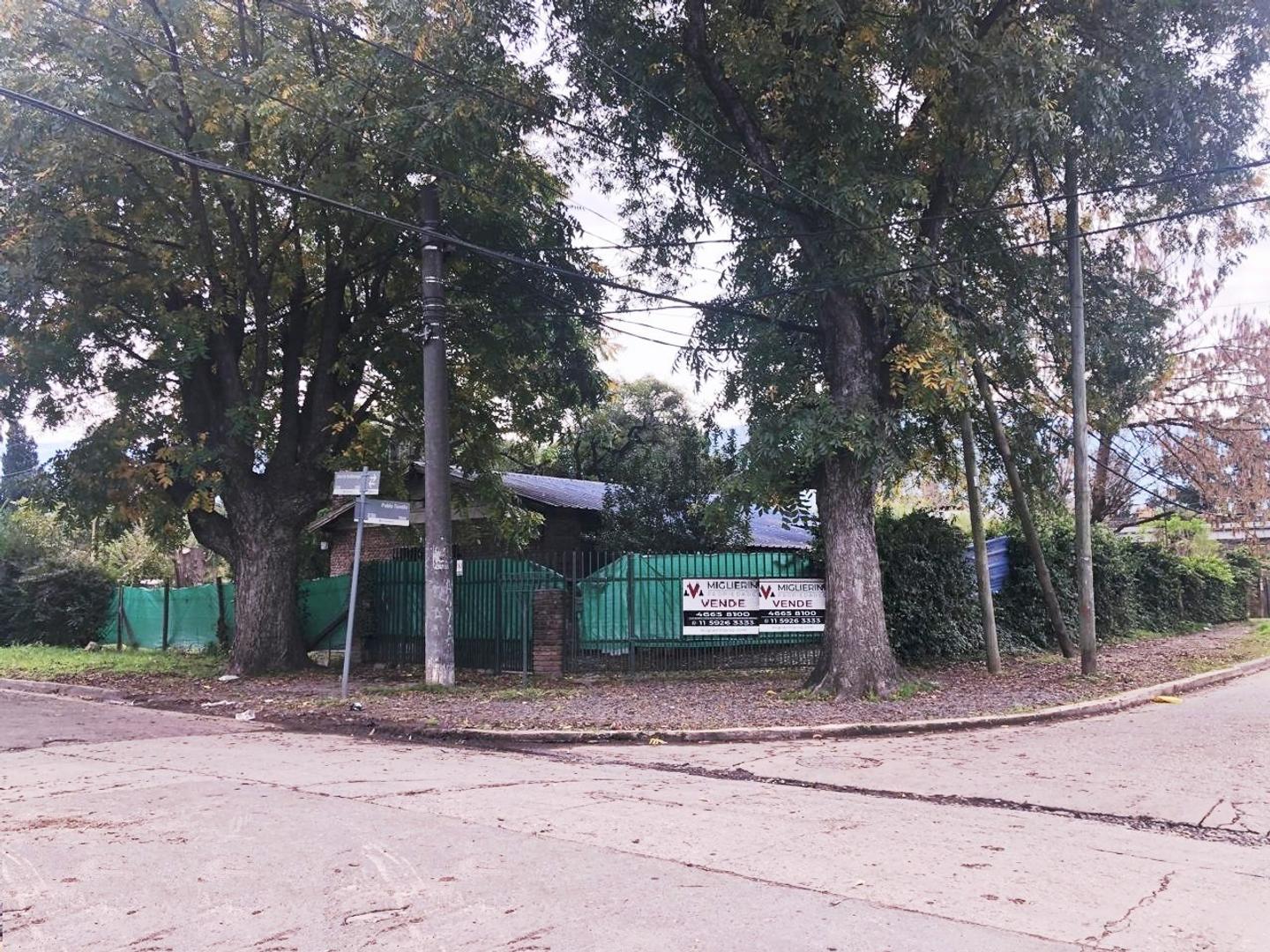 CHALET 3 AMB SOBRE LOTE 977 m2 - HURLINGHAM