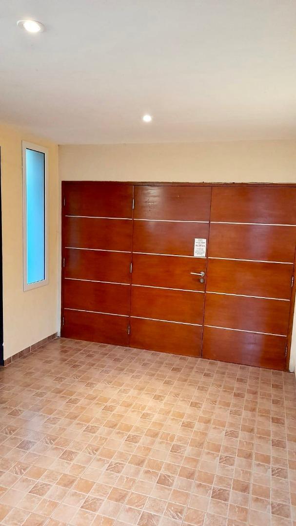 Casa 6 ambientes con 4 baños