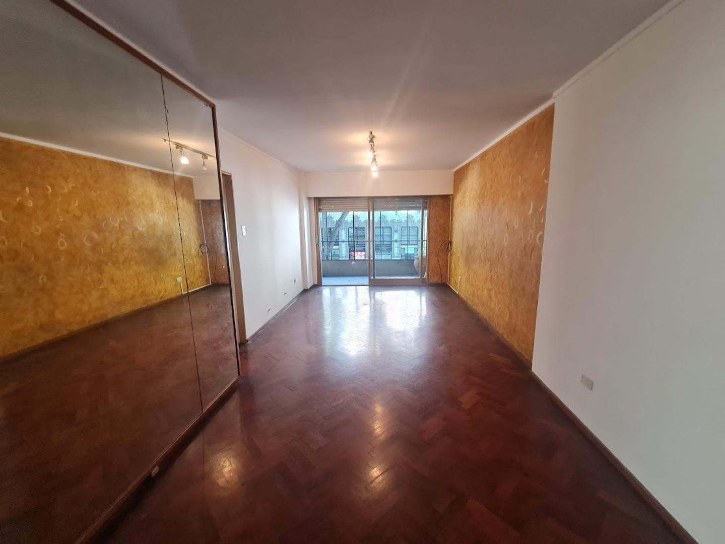 9 De Julio 1590 , Piso 1