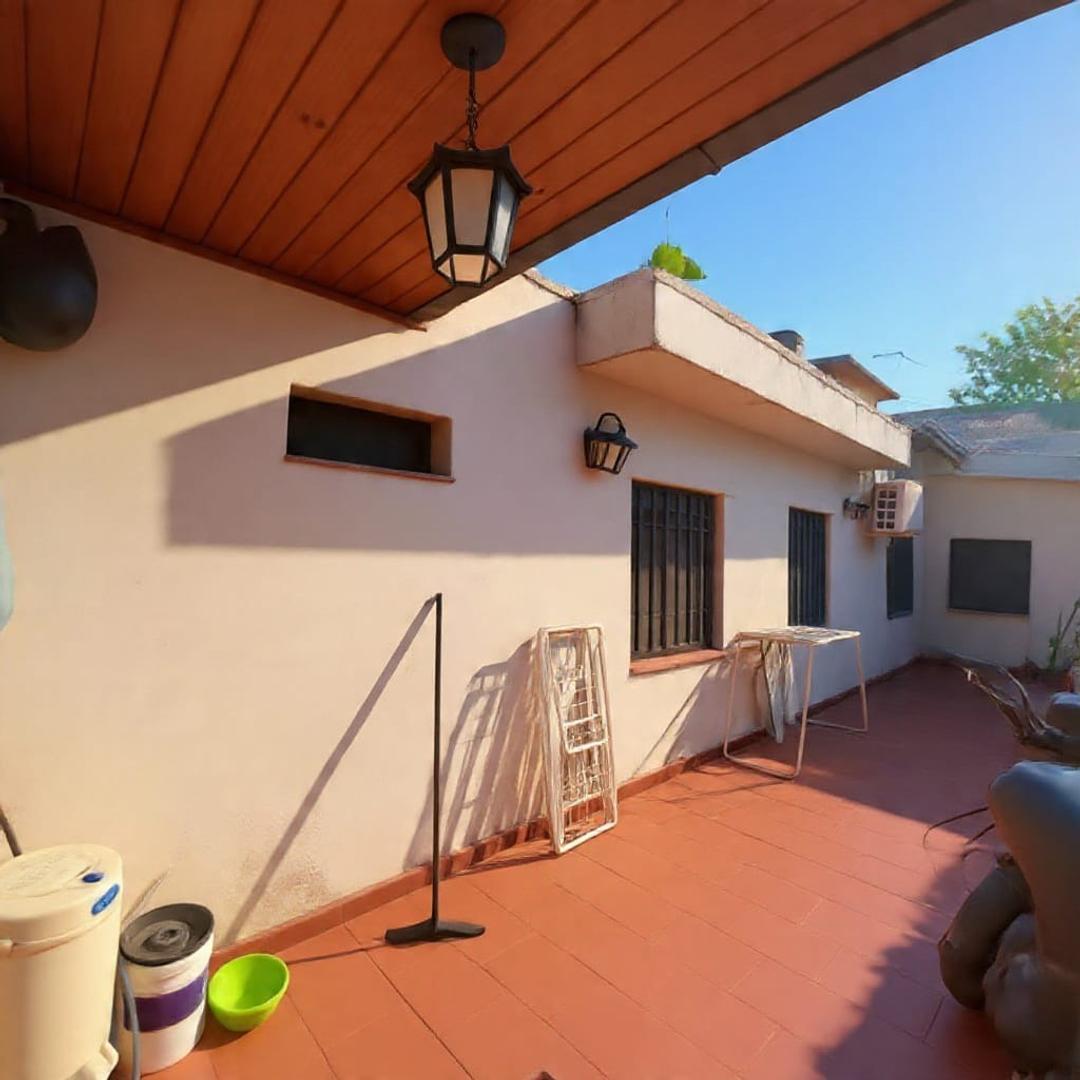 CASA  3 DORMITORIOS BARRIO BELGRANO