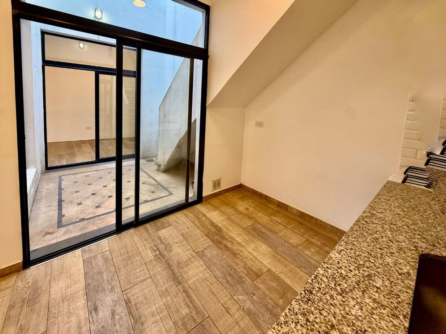 PH EN VENTA 4 AMBIENTES PATIO Y TERRAZA EN BOEDO