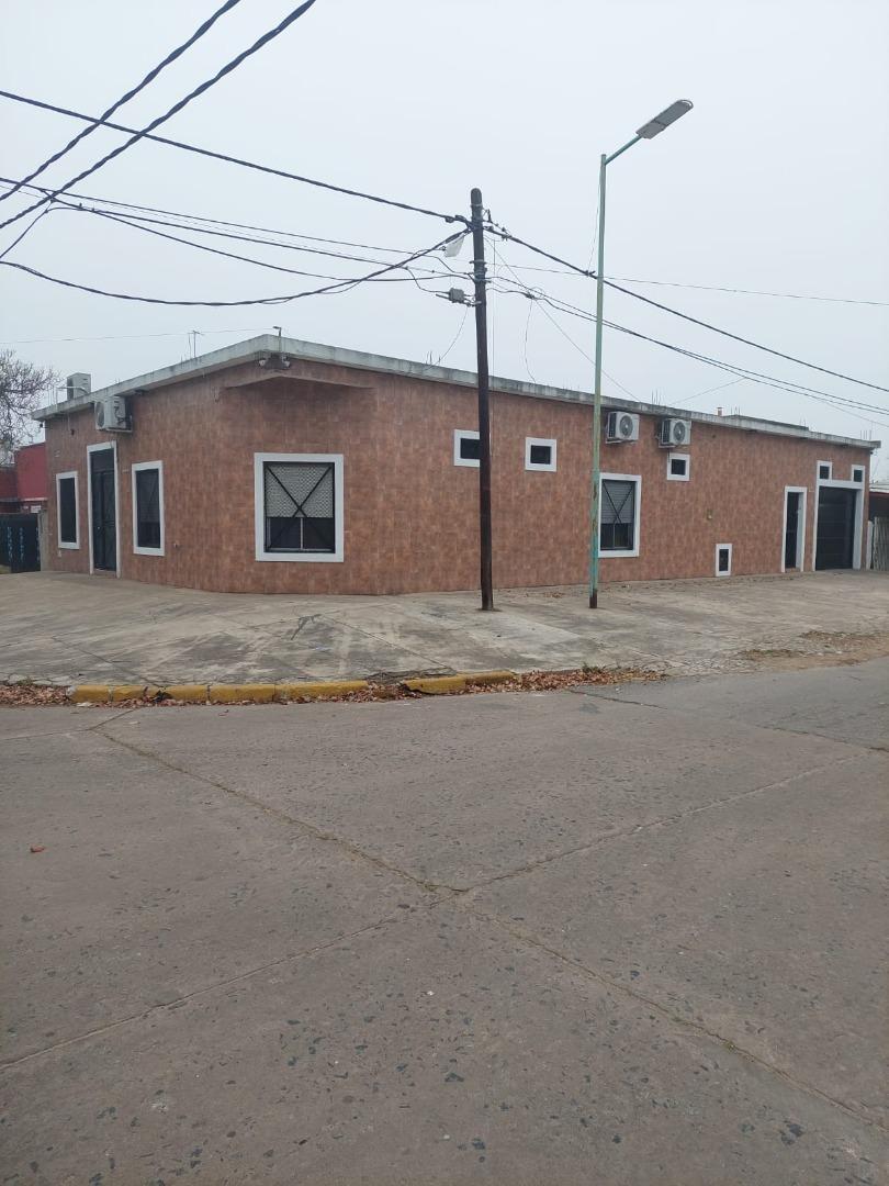 CASA EN VENTA + DEPARTAMENTO