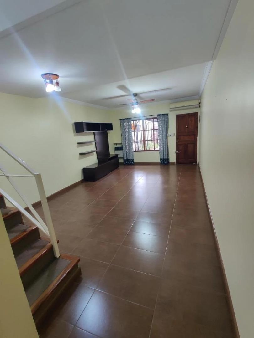 Casa en Alquiler de 3 dormitorios