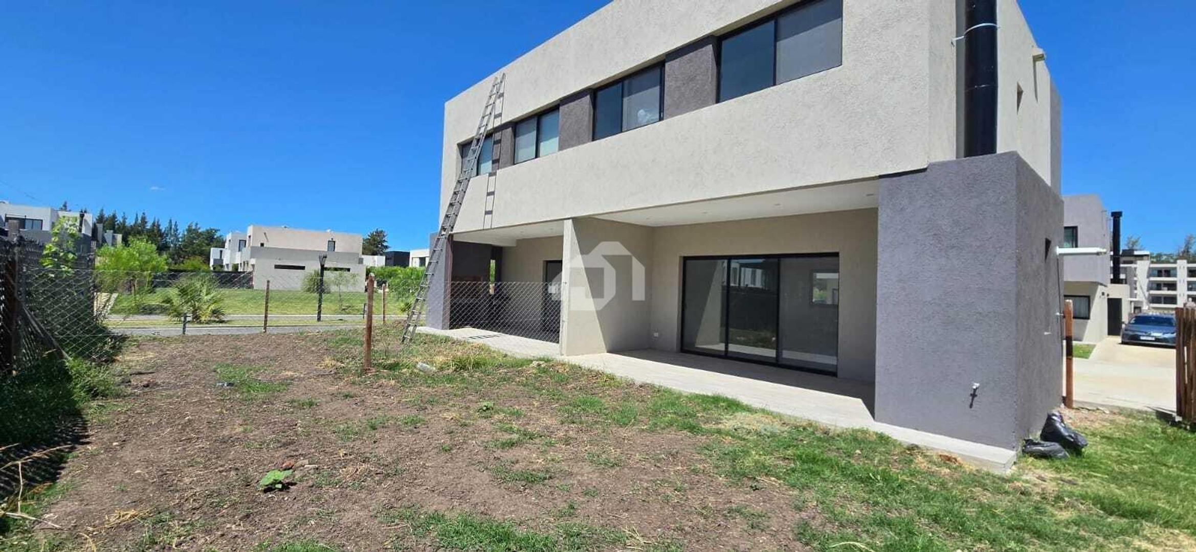 Casa en venta en Spring Park 100