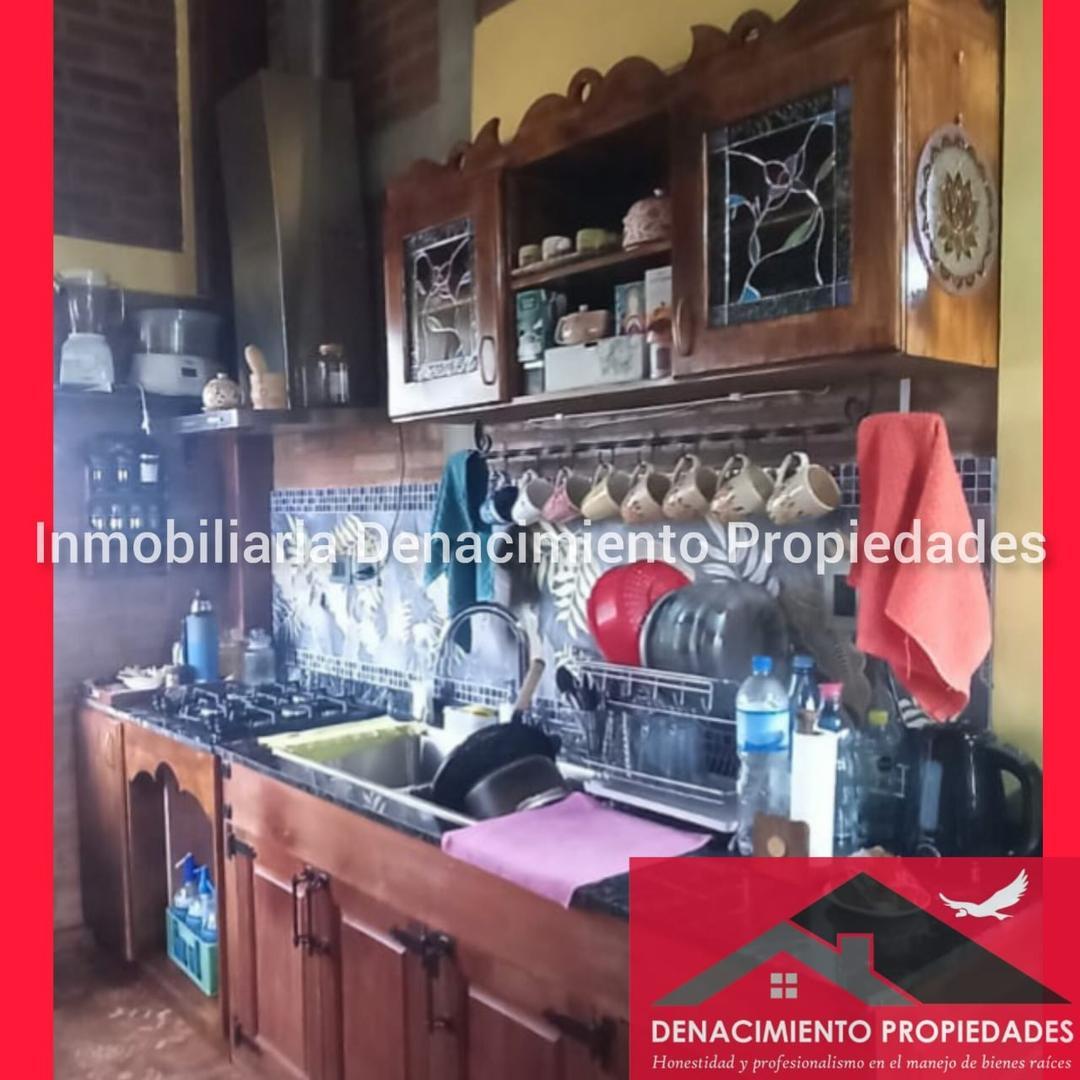 Casa 4 ambientes con 2 baños