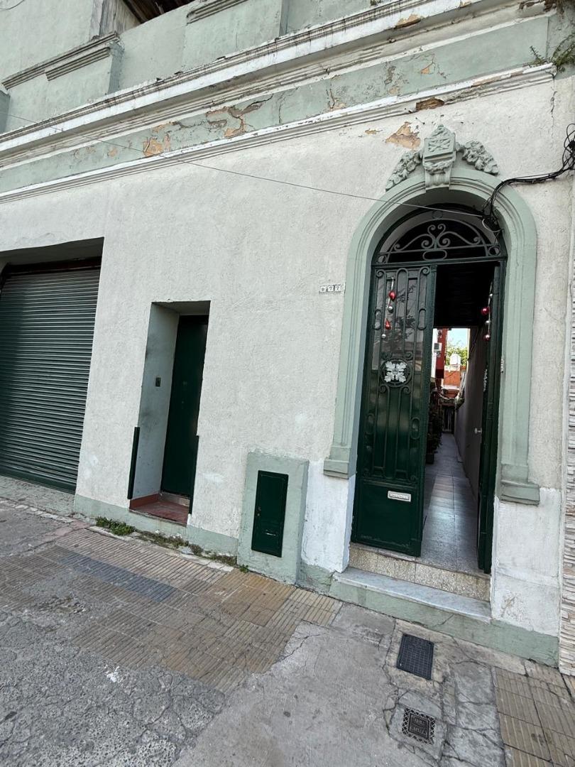 TIPO CASA 2 DORMITORIOS PATIO TERRAZA