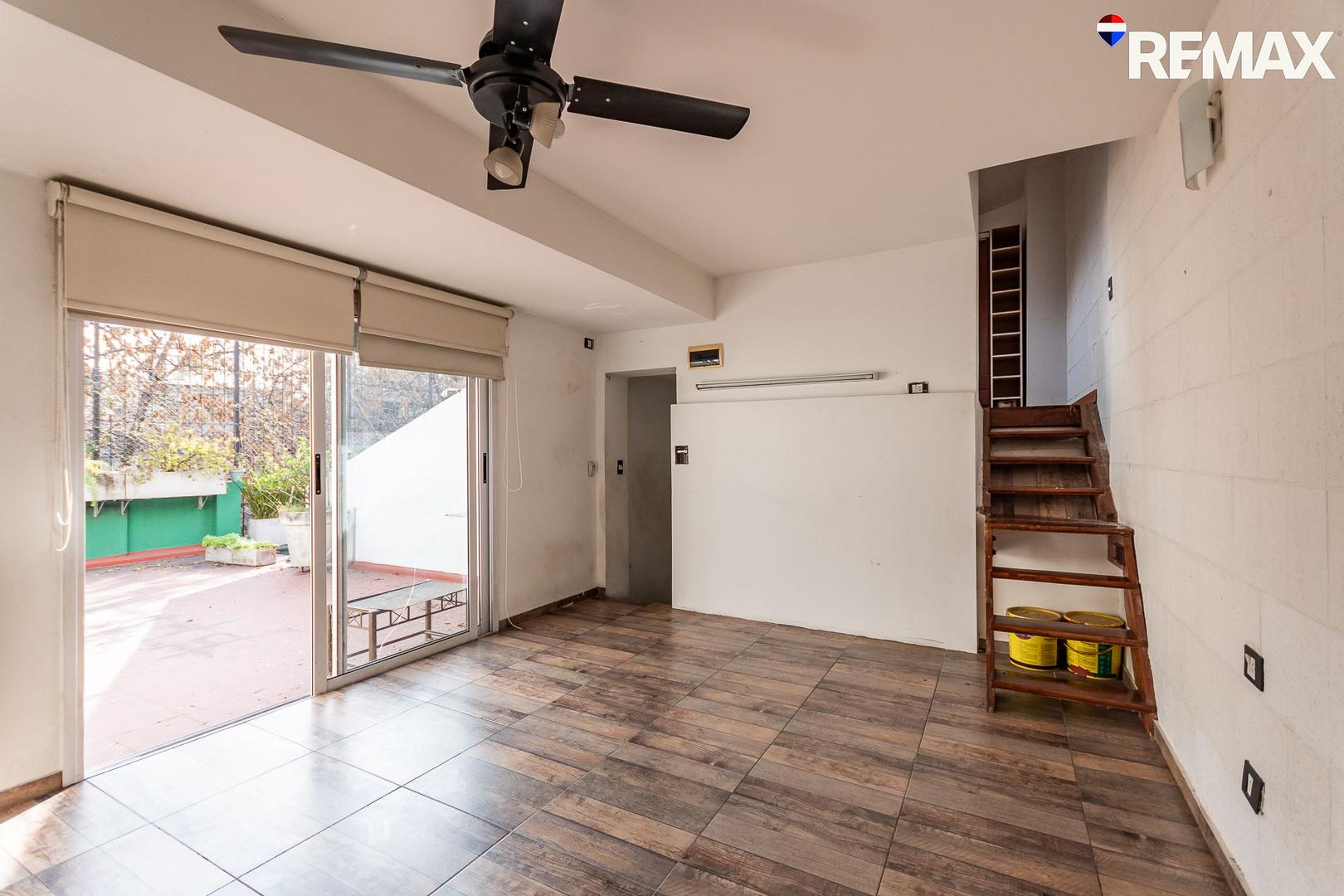 VENTA ESPECTACULAR CASA 4 AMBIENTES EN PATERNAL