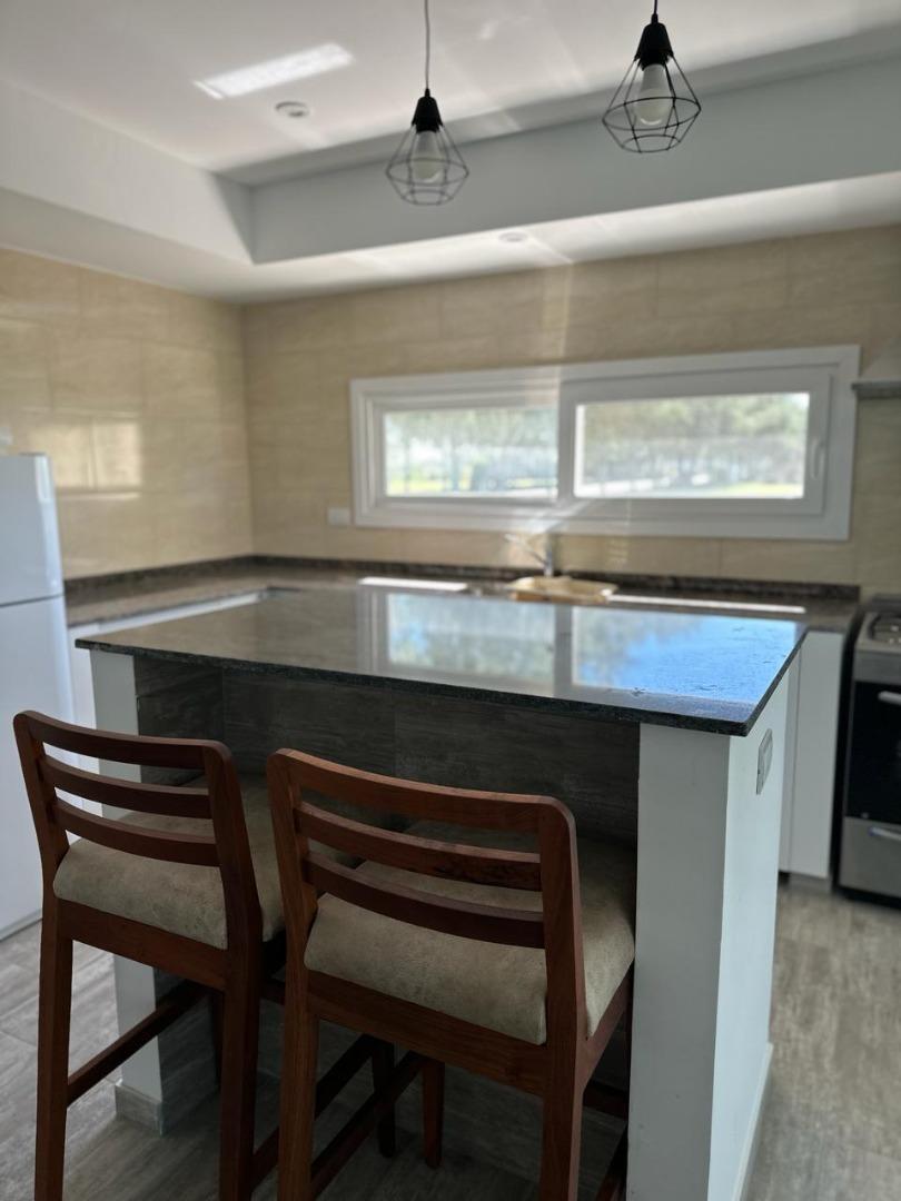 Casa 4 ambientes con 3 baños