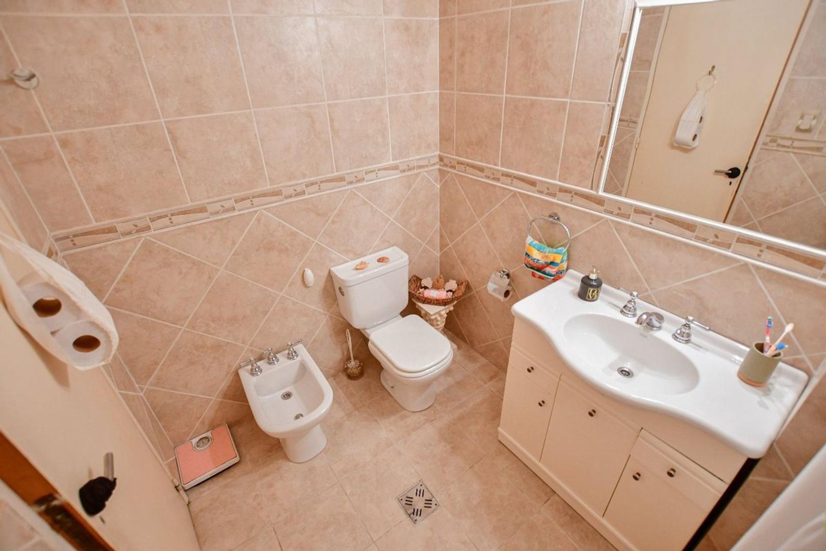 Departamento 4 ambientes con 1 baño