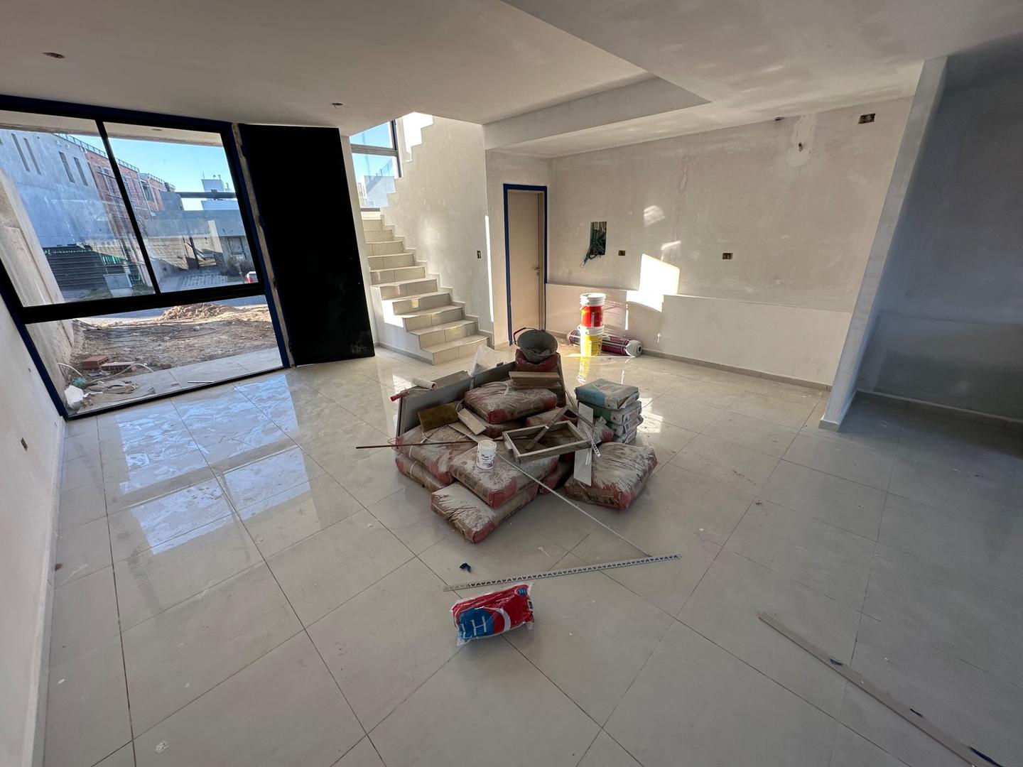 Casa 4 ambientes con 3 baños