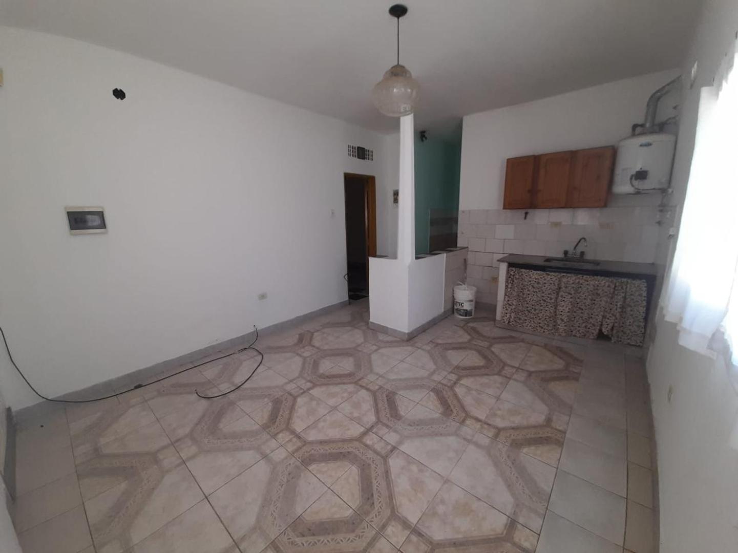 3 AMBIENTES EN COMPLEJO Y PLANTA BAJA