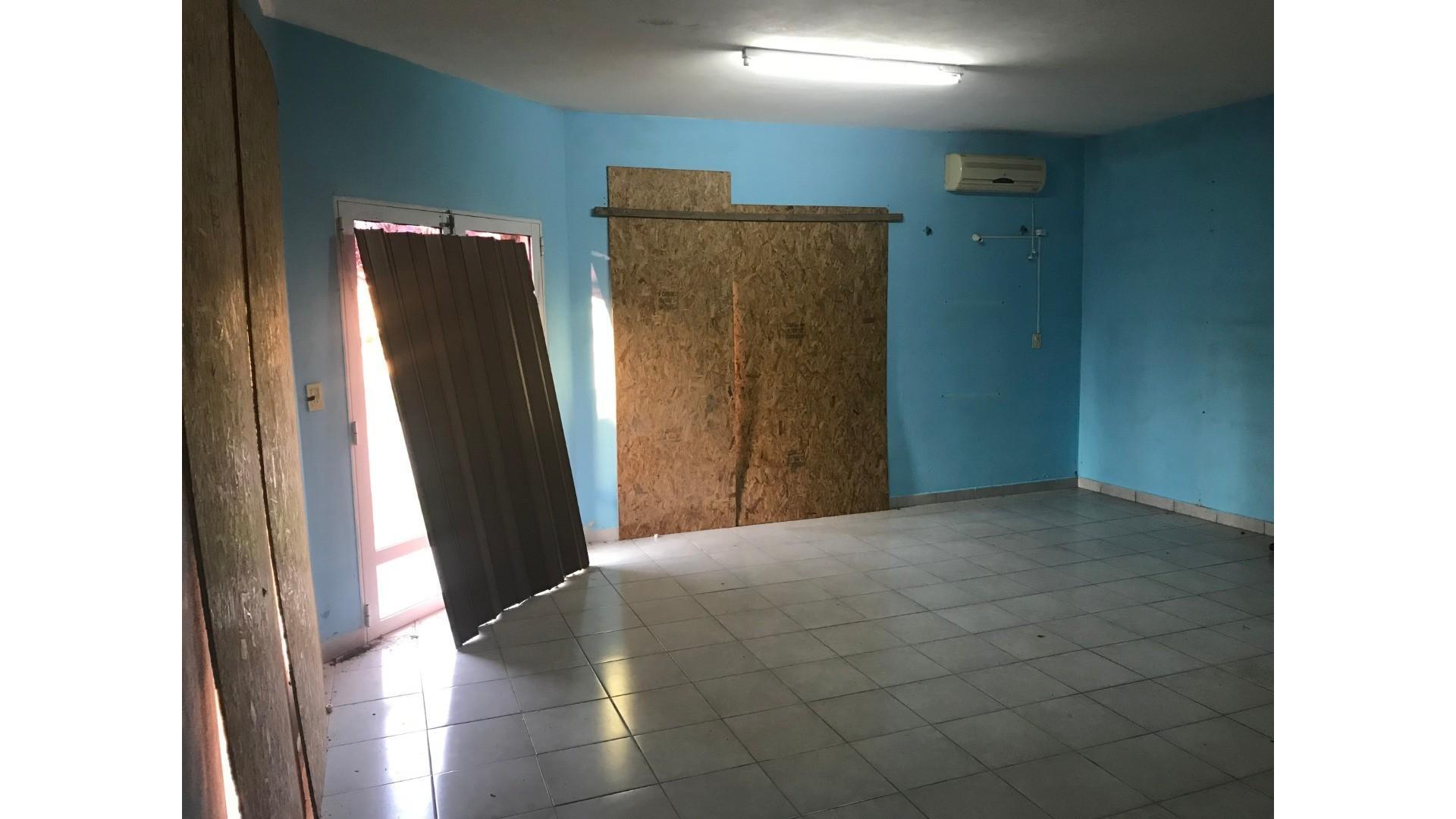 Casa + Local Comercial En Urdinarrain