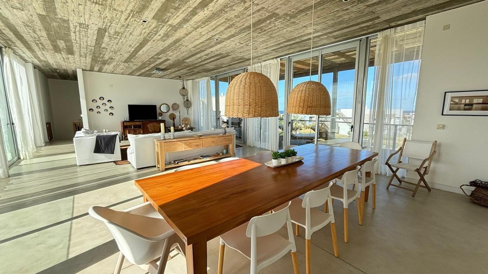 Casa en Alquiler Temporal al Este