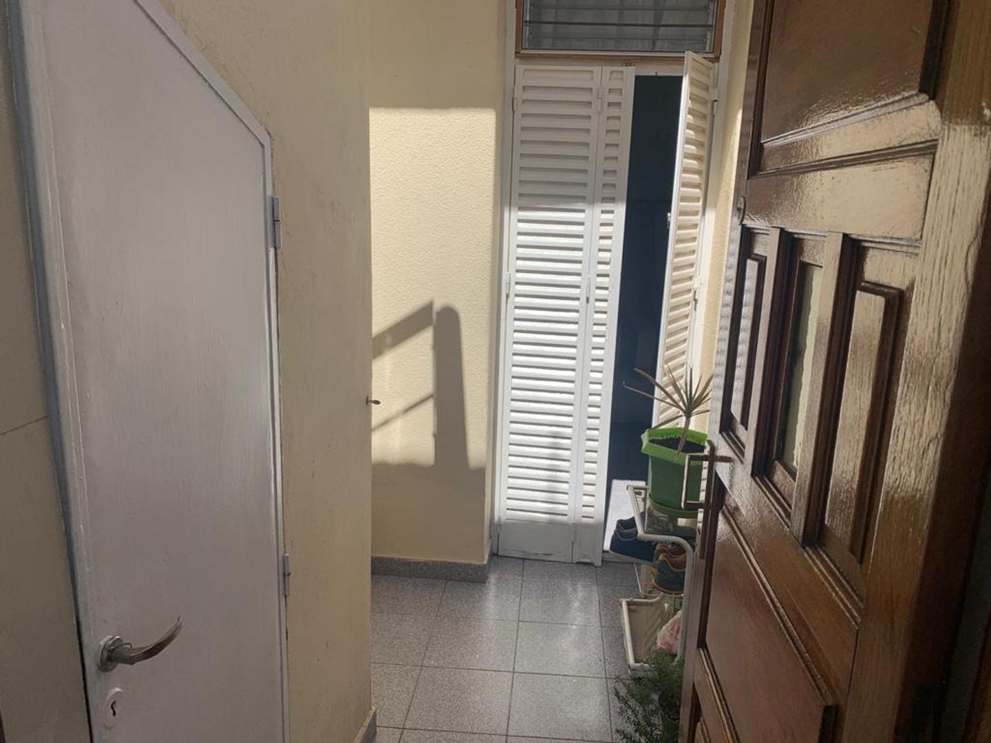 Depto Tipo Casa en Venta en Avellaneda, USD 97.000