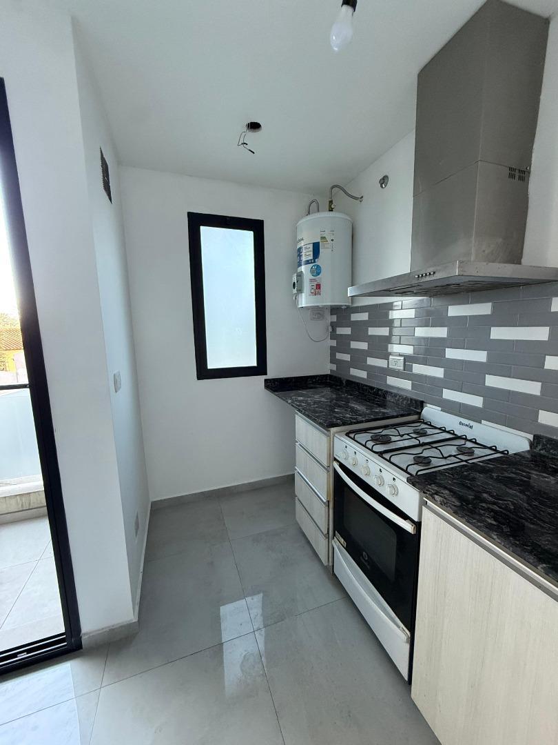 VENTA DEPARTAMENTO 2 AMBIENTES CON BALCON