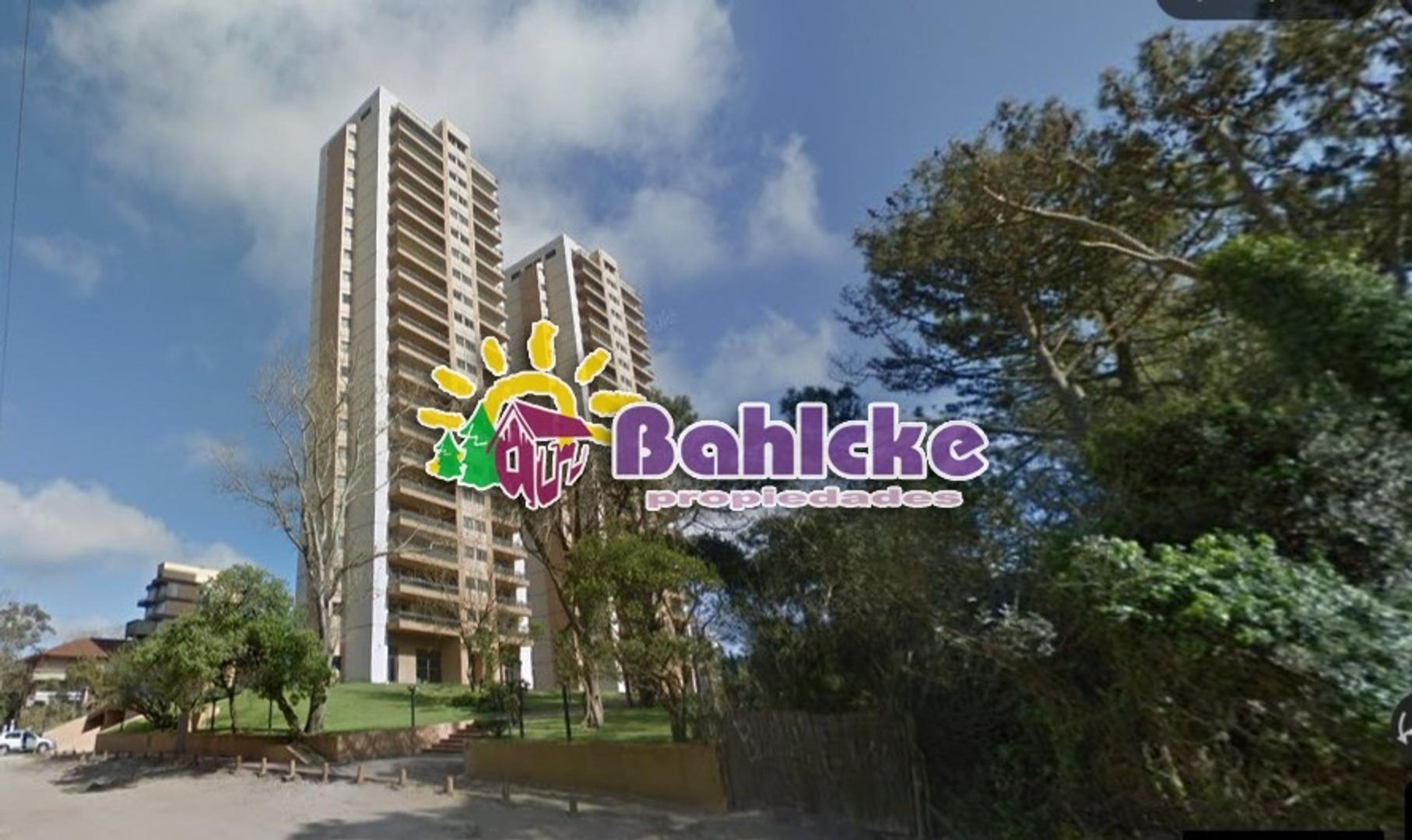 Se Vende Excelente departamento 4 amb. en Villa Gesell 