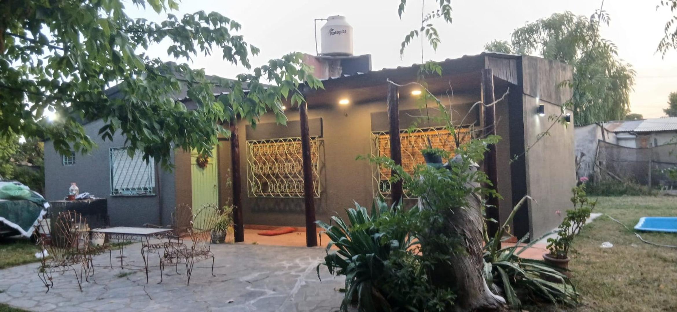 Casa 4 ambientes con 1 baño