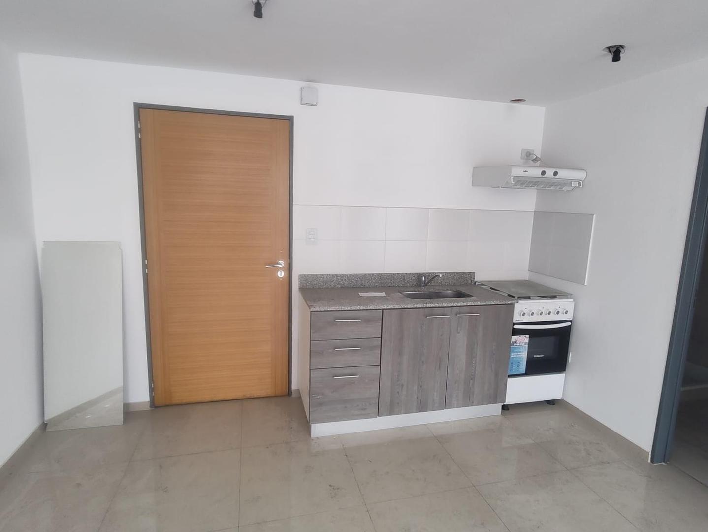 Avenida Lacarra 300