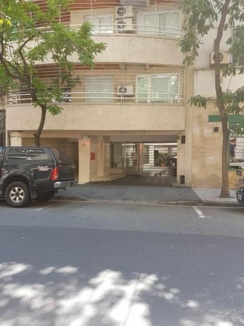 VENTA DEPTO DE 3 AMBIENTES MAS COCHERA EN RECOLETA TORRE