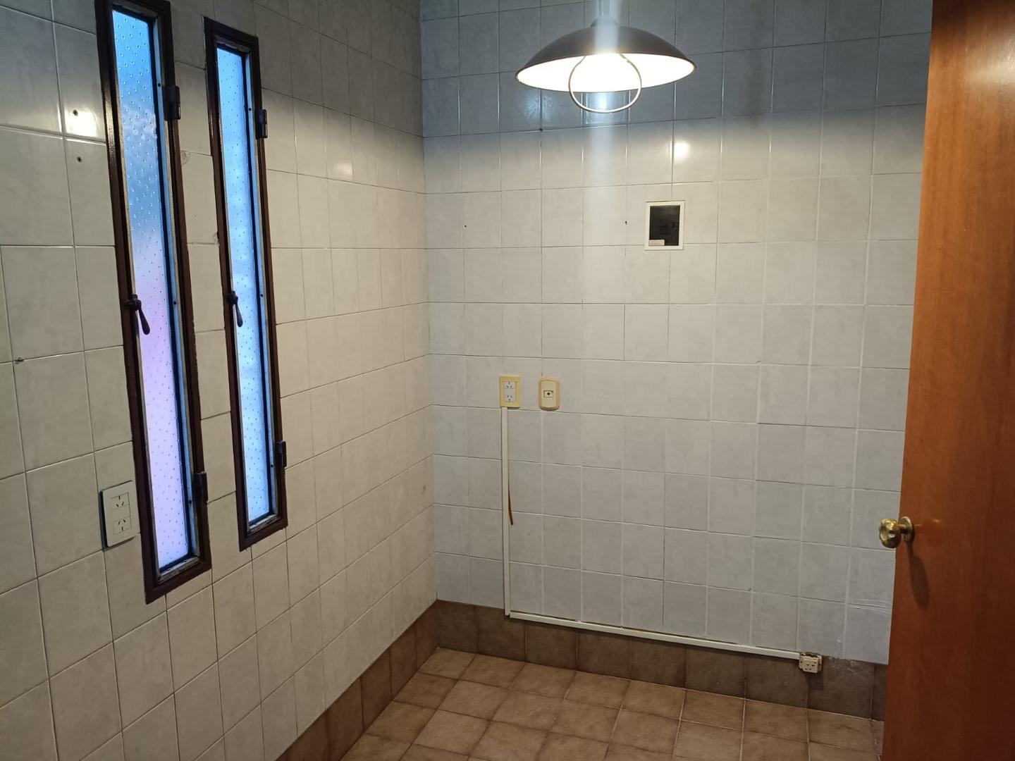 Depto Tipo Casa en Alquiler en Villa del Parque, $ 1.200.000