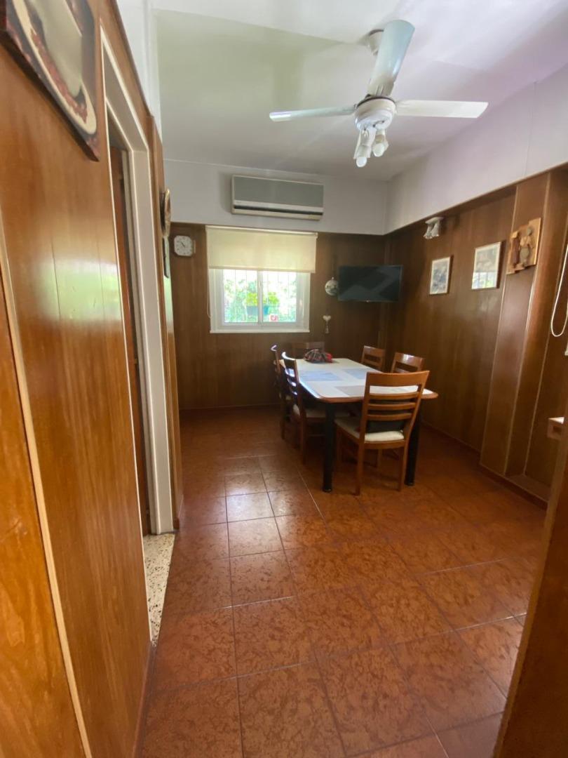 Casa 5 ambientes con 4 baños