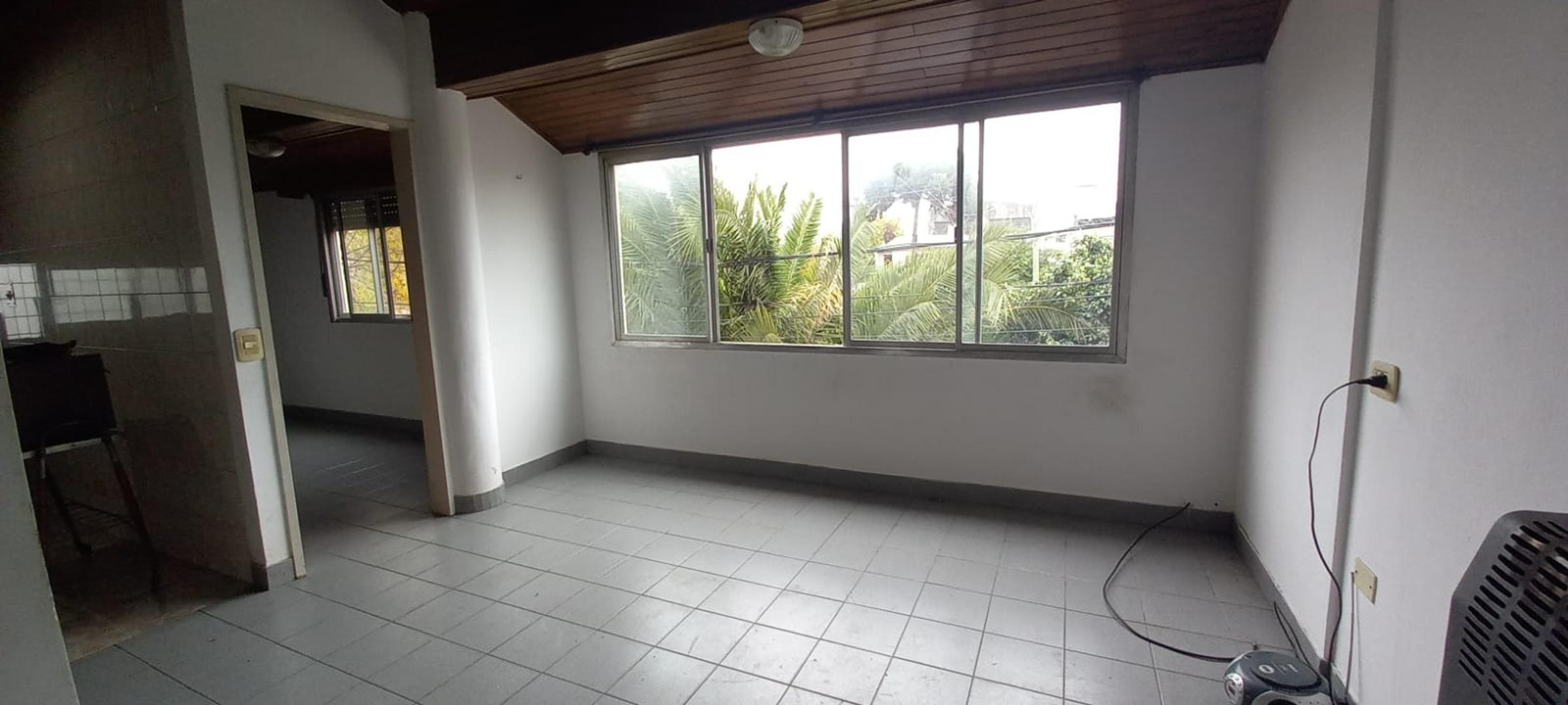 Impecable PH primer piso - 3 dormitorios - Villa Ballester