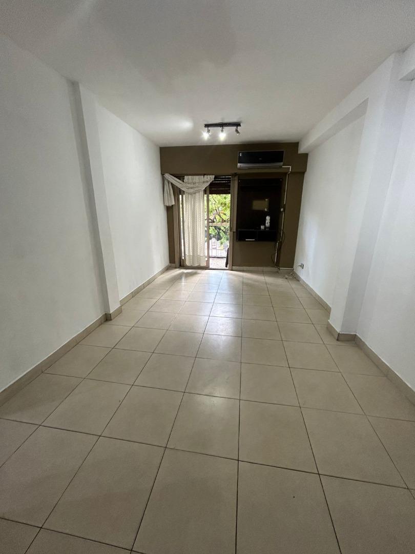 Monoambiente con balcon en alquiler