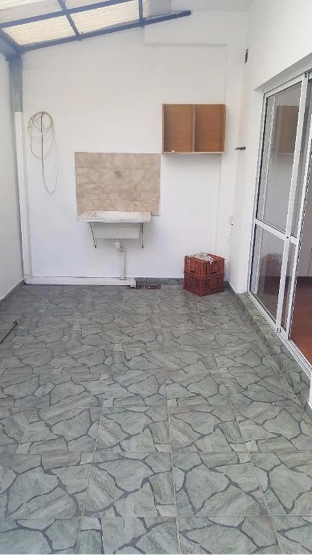 DEPTO T/CASA EN VENTA L.CAMPOS 1800 BERNAL