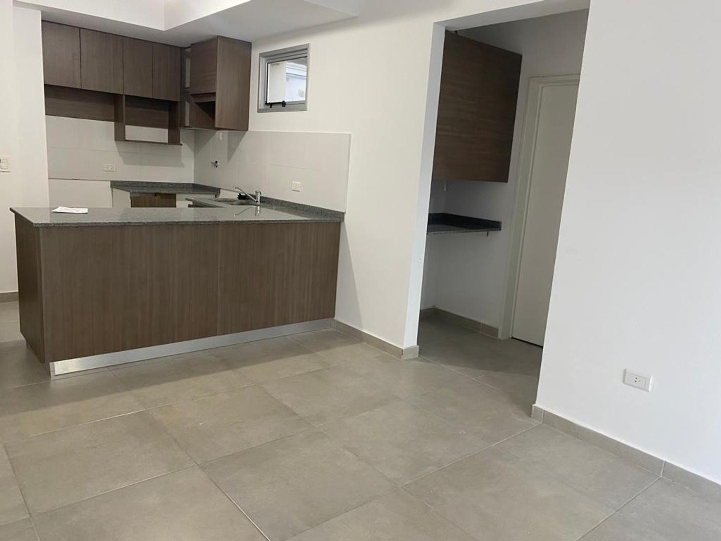 Departamento en Alquiler en Moreno, $ 600.000